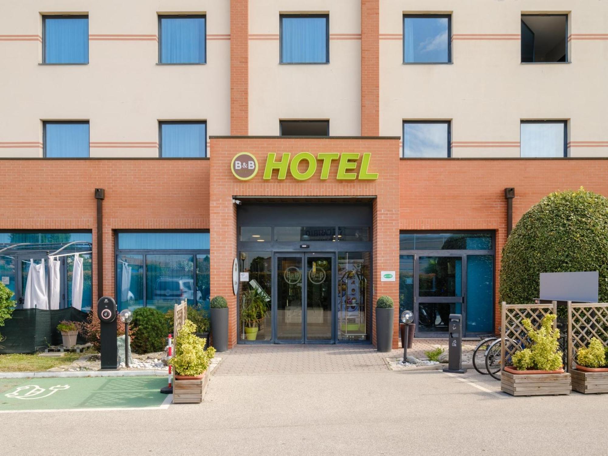 B&B Hotel Ferrara Exterior foto